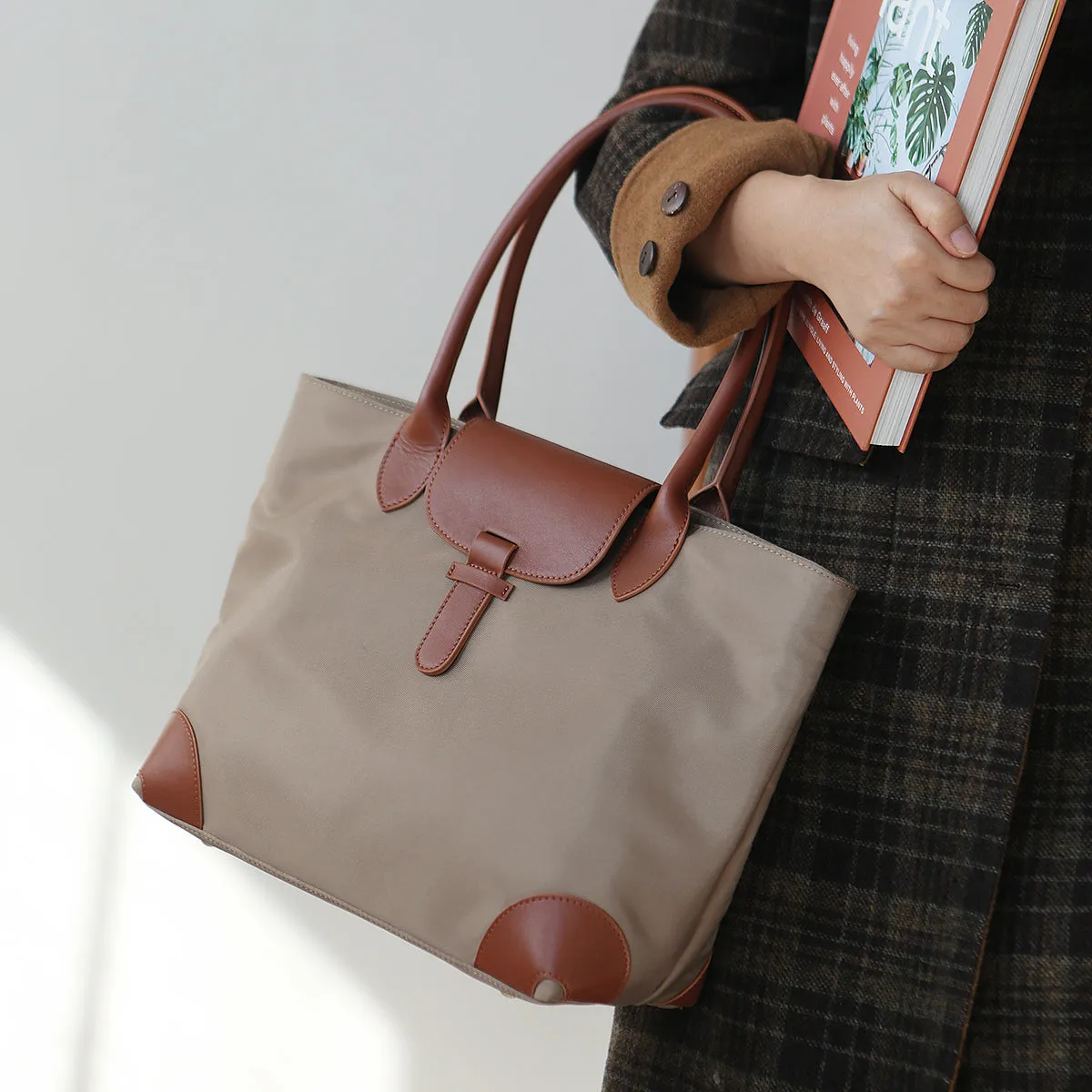 Chic Womens Nylon Tote Bag With Zipper Nylon Shoulder Bags