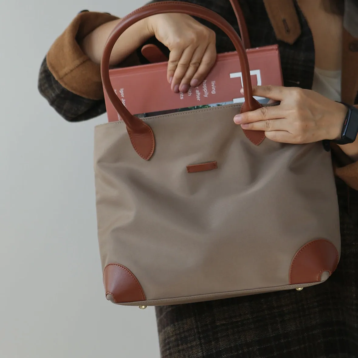 Chic Womens Nylon Tote Bag With Zipper Nylon Shoulder Bags