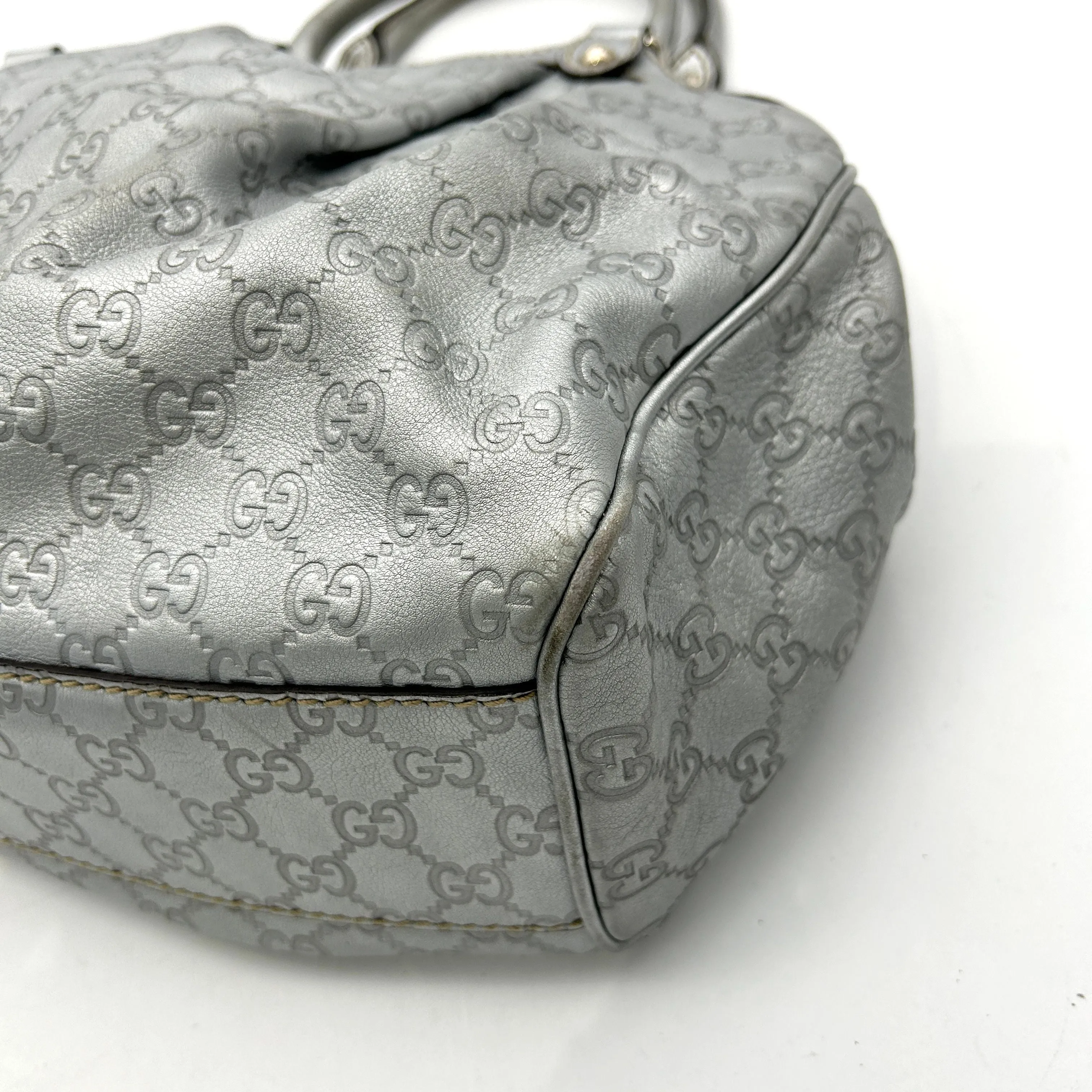 GUCCI Guccissima Medium Sukey Tote Silver gu8819se