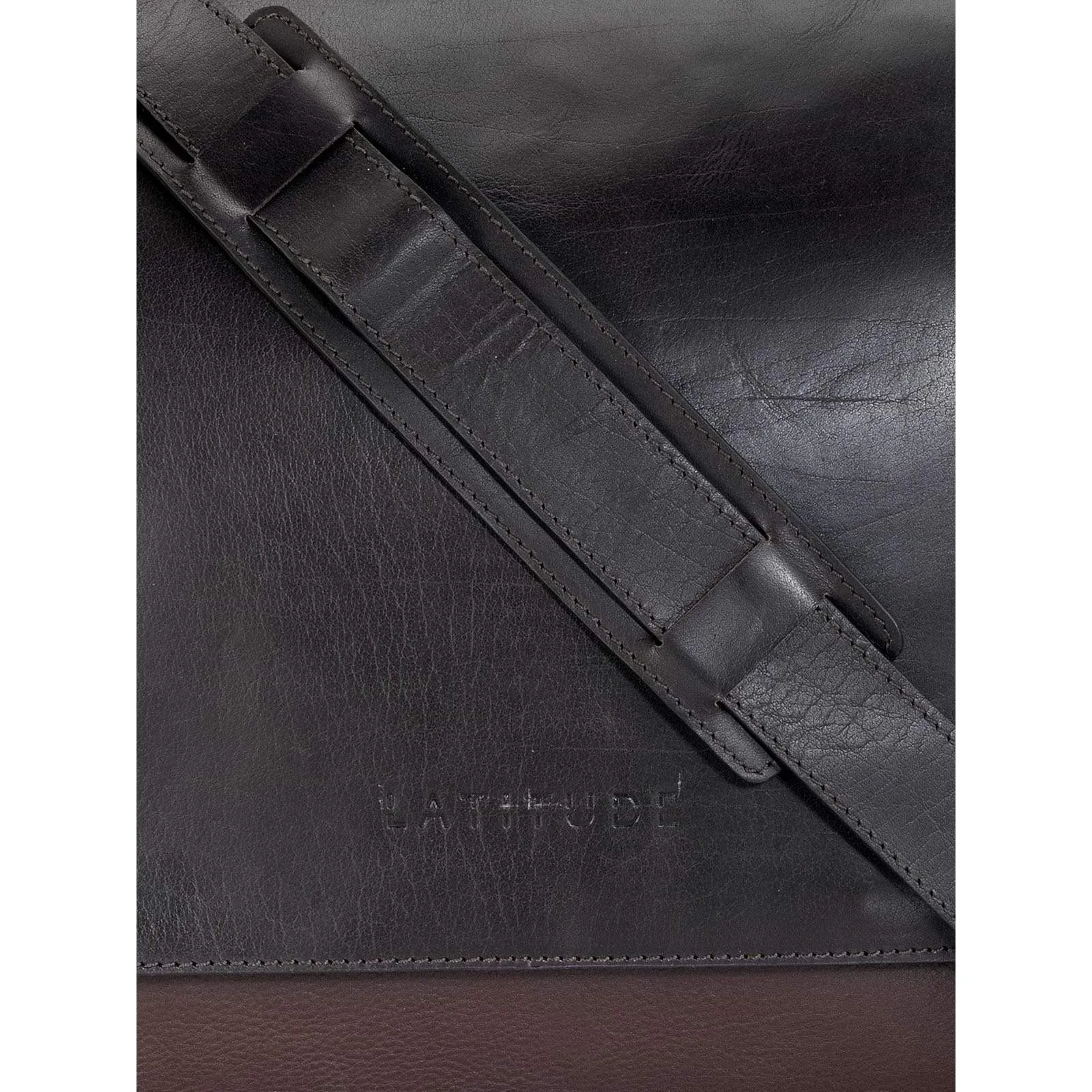 Leather Messenger Bag - PR1133