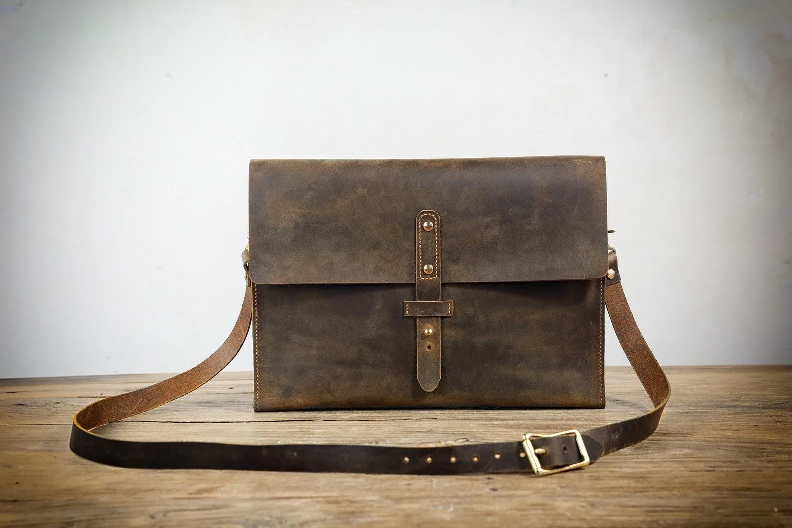Rustic distressed brown leather shoulder messenger bag