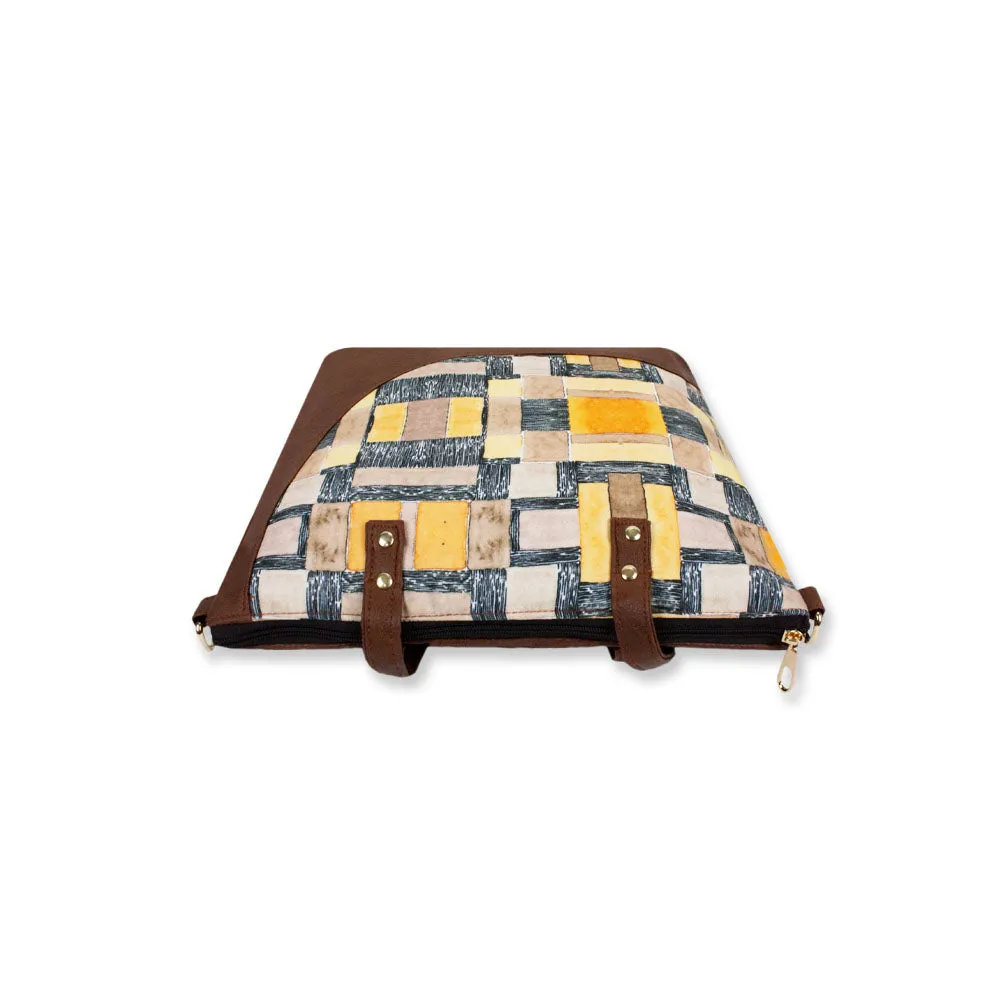 The Maze Shoulder Bag with Sling