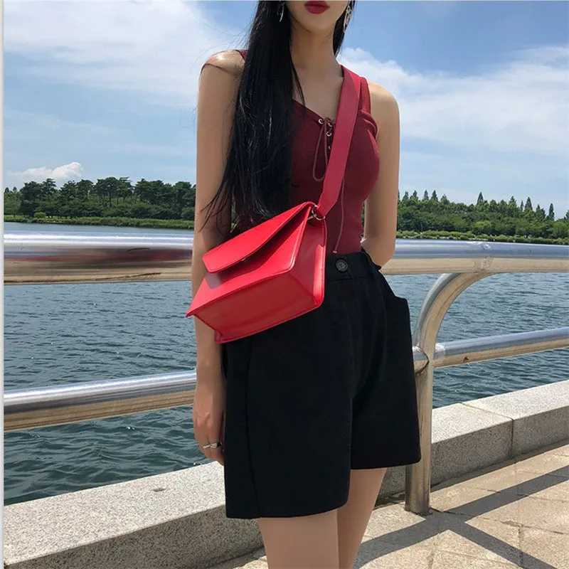Women Wide Buckle Strap Crossbody Mini Shoulder Bag